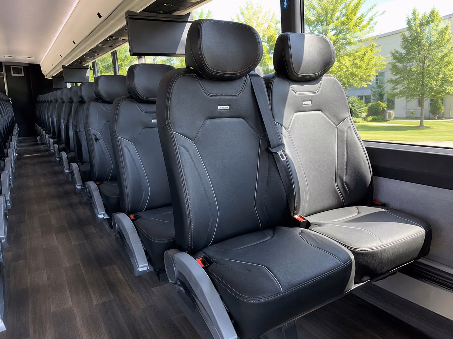 securing airport transfers for out of town wedding guests has never been simpler