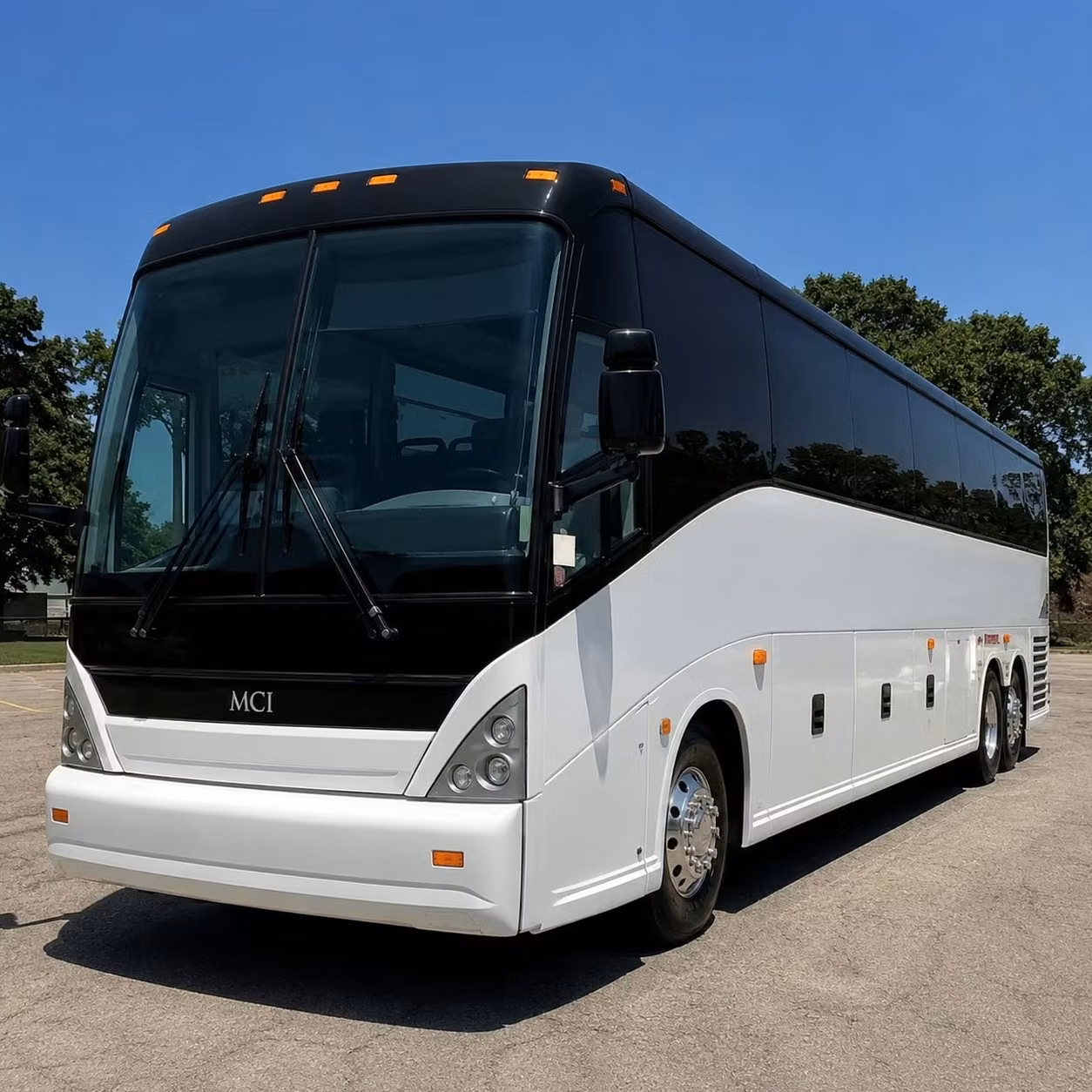 use a charter bus to reach patriots point naval and maritime museum